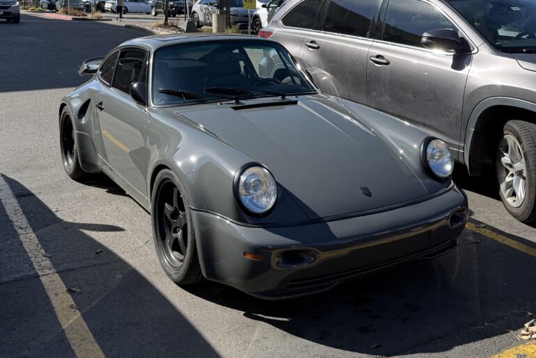 Porsche 911 [3476x3476]