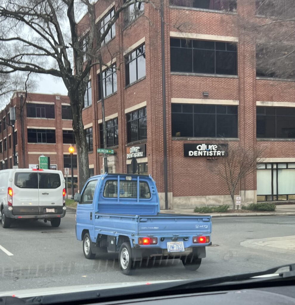 Got stuck in traffic with this [Honda Acty]