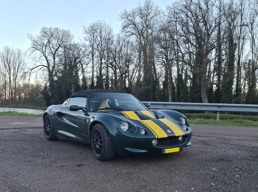 [Lotus Elise S1] seen in a small village in Bree, Belgium.