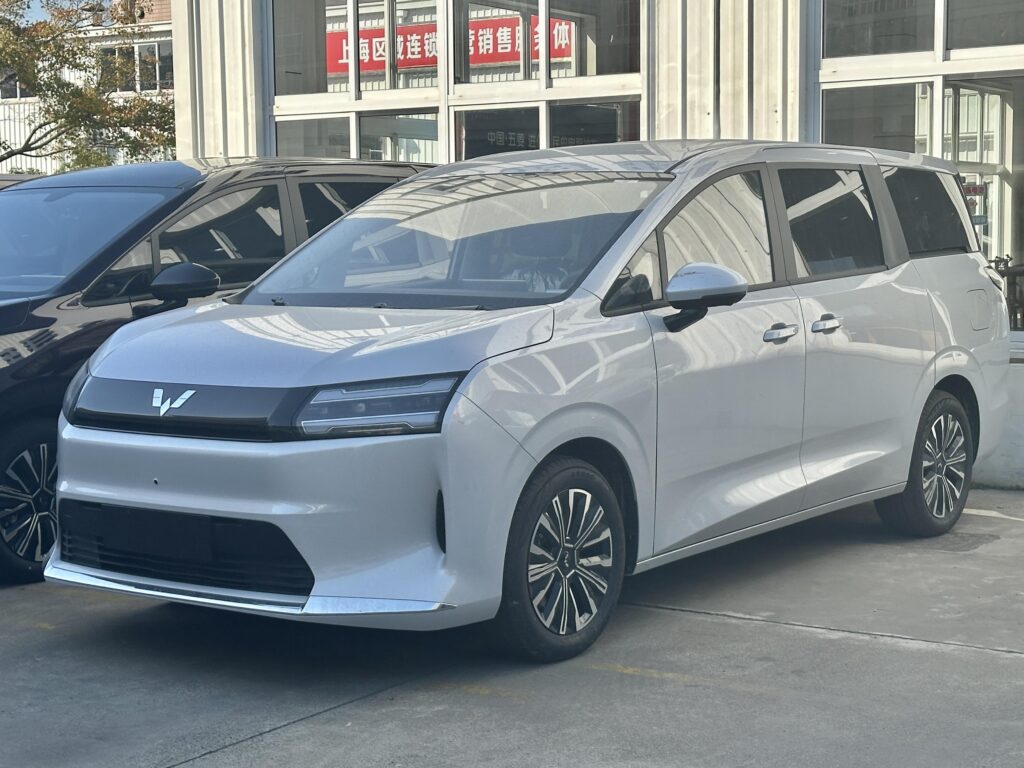 Wuling Starlight 730 EV. We have Honda Odyssey at home
