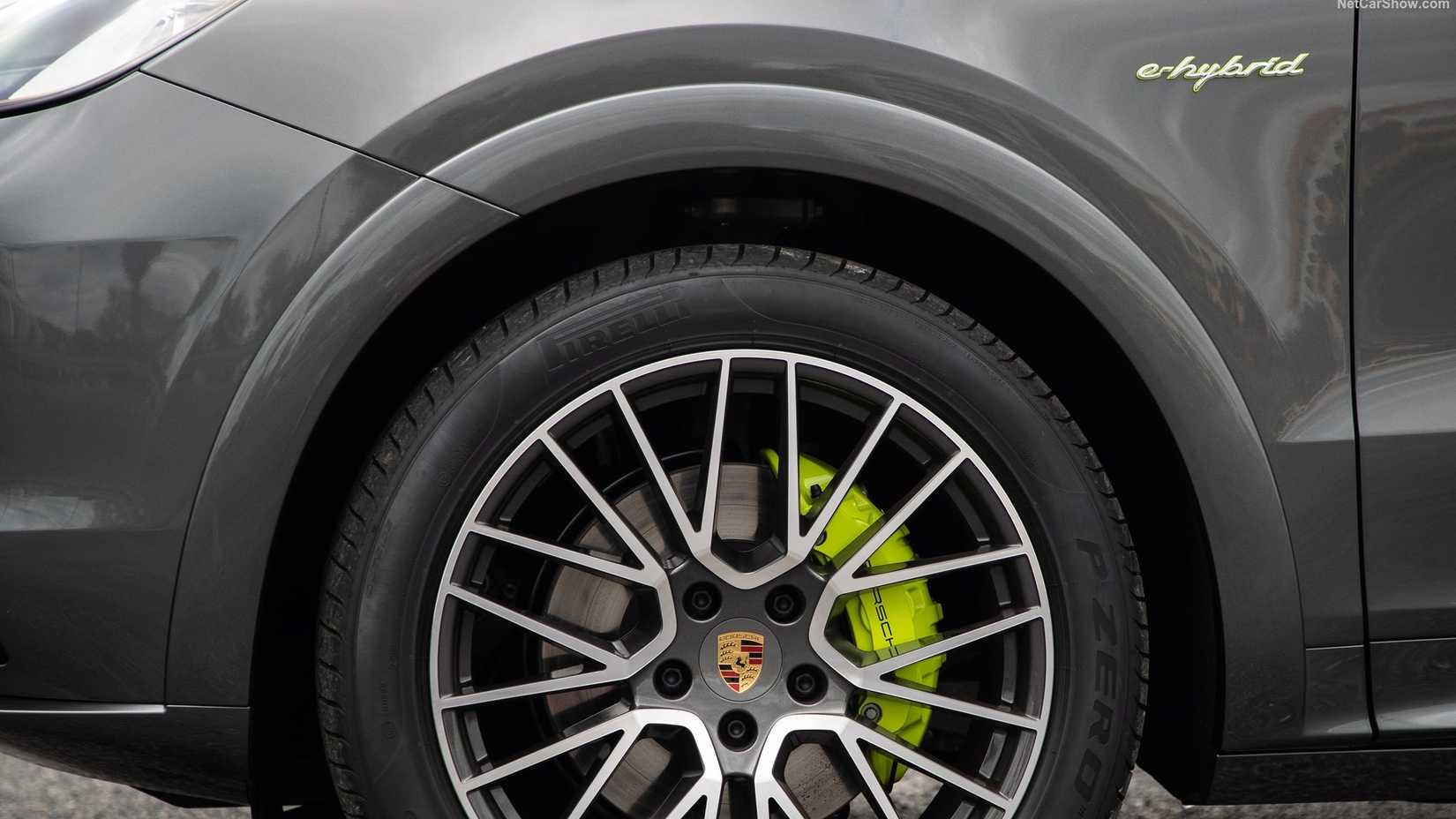 2018 Porsche Cayenne E-Hybrid