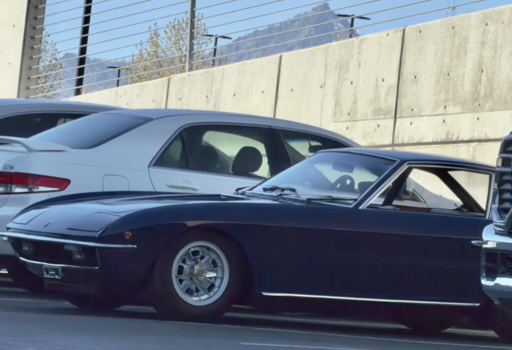 [Lamborghini Islero] Spotted in a random Utah business park