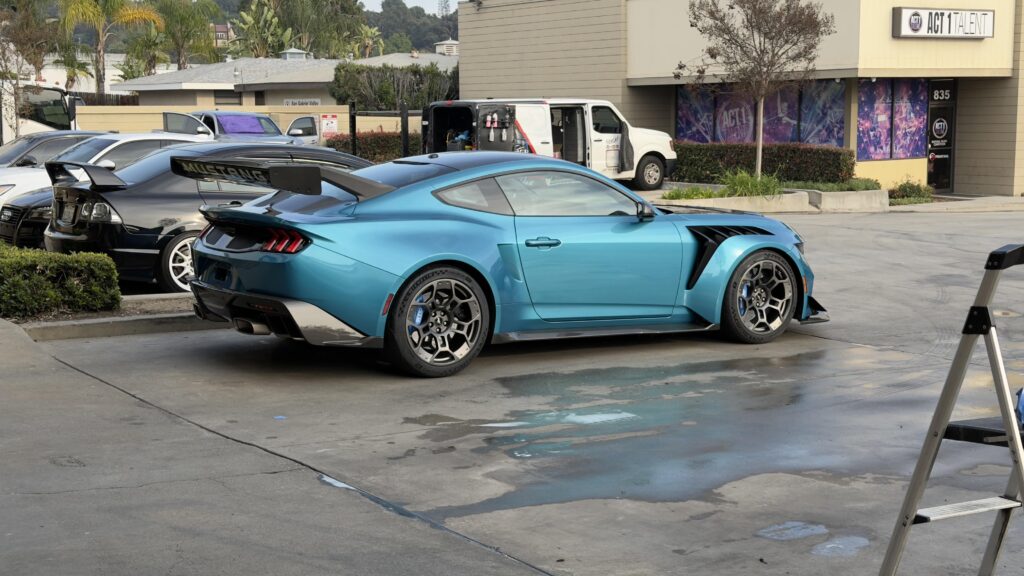 Ran Into a [Ford Mustang GTD] in the Wild Today!