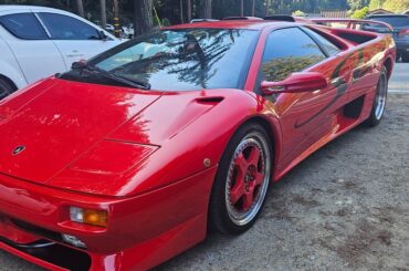 Saw this [Lamborghini Diablo SV] just chilling at Alice's