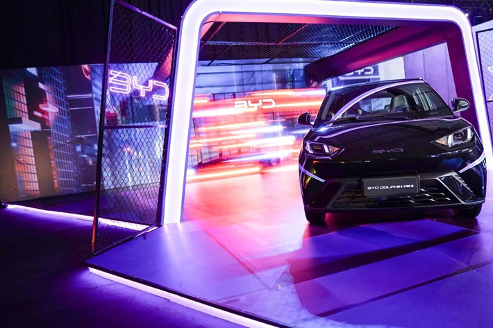 China's BYD Sees Annual Profit Fall 19% as Sales Drop at Home