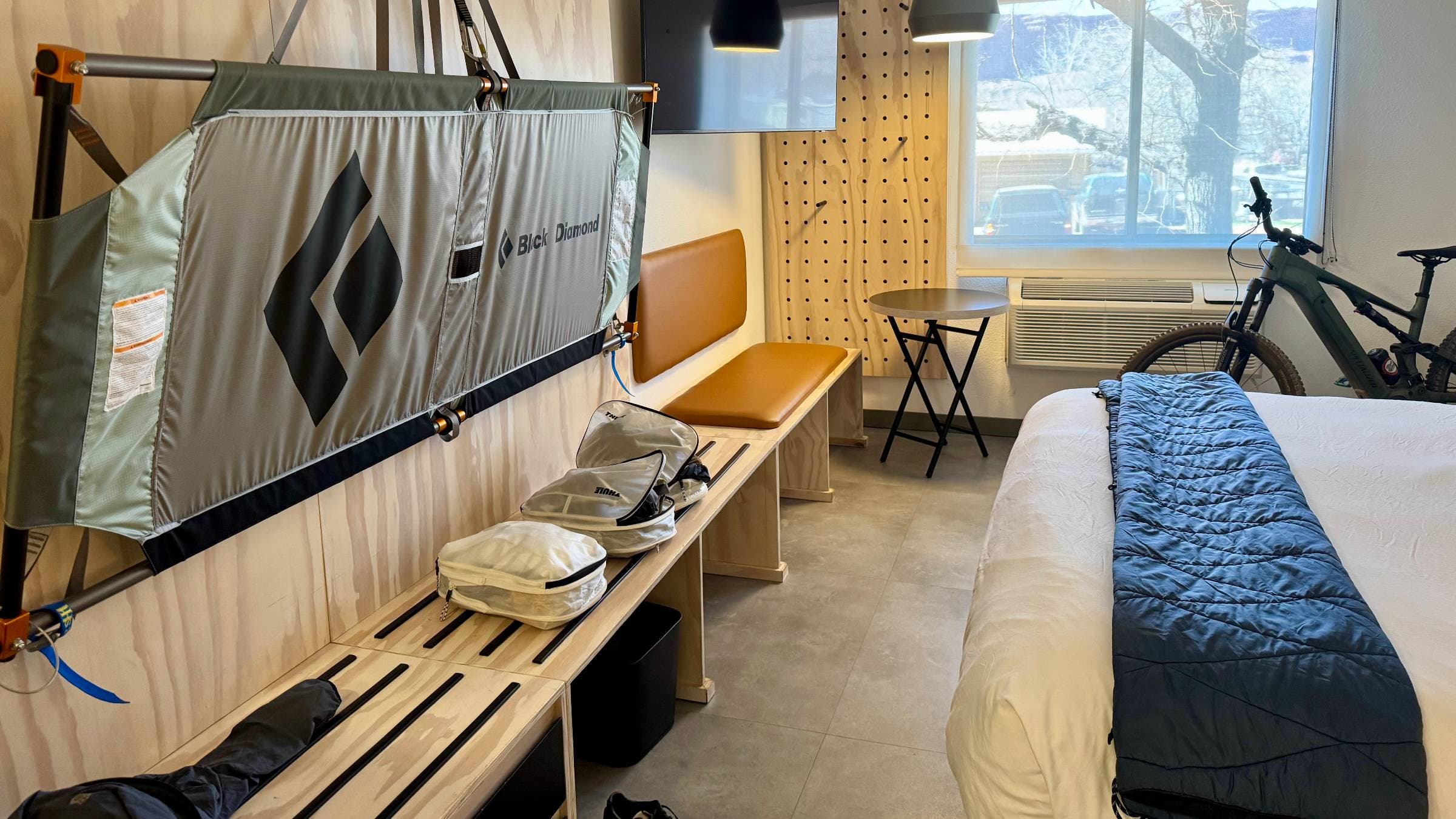 Slackline room in Moab, Utah. 