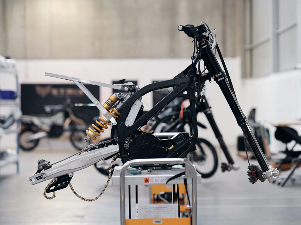 STRiX Hard Enduro - Dakar 2027 - Mission 1000 - THE PACK - Electric Motorcycle News