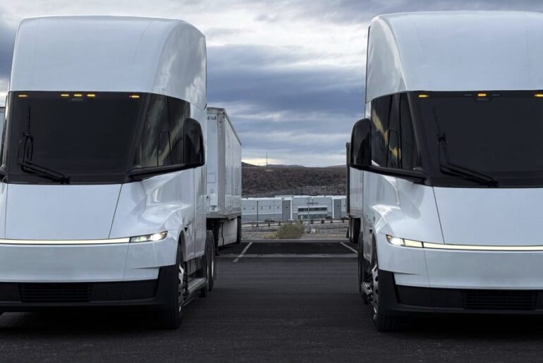 Tesla opens first public Tesla Semi Megacharger site in Los Angeles