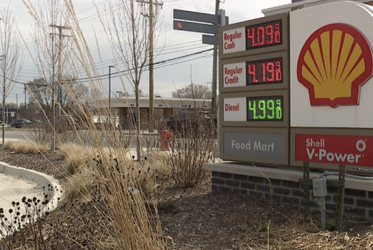 Auto industry experts predict increased demand in Hybrids, EVs amid gas spike