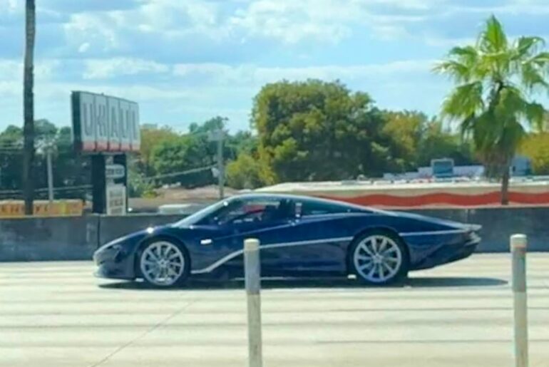 [McLaren Speedtail] in I95 - [McLaren Senna GTR Lanzante] was following