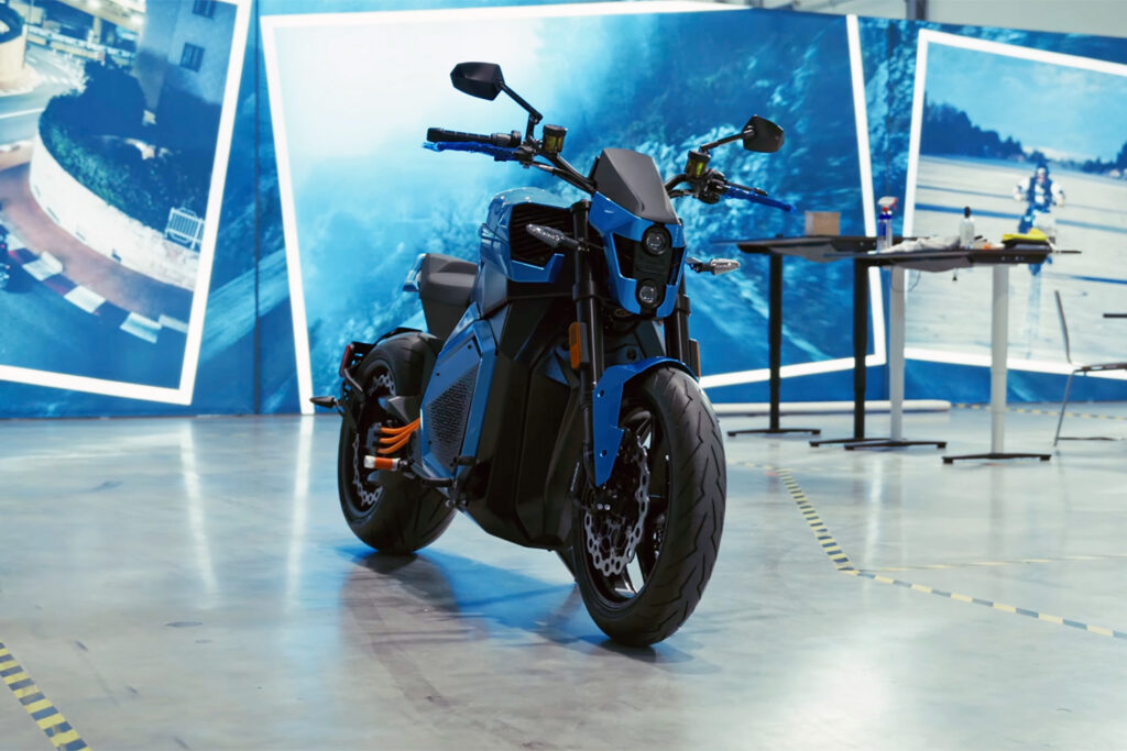 Verge Motorcycles Donut 2.0 - THE PACK -Electric Motorcycle News