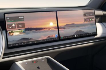 Volkswagen's New Huge SUV Reveals Interior: Giant Screens Abound
