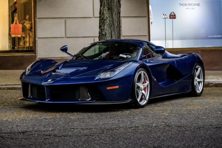 Blu Tour de France Ferrari LaFerrari [1289x946]