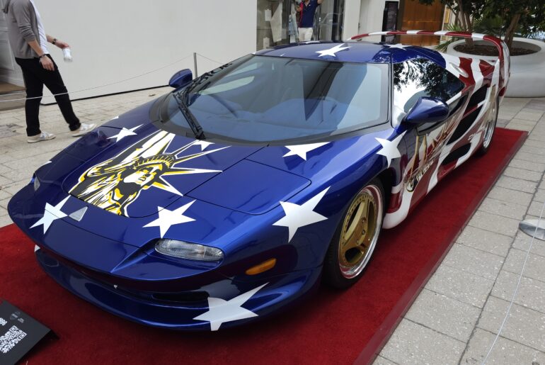 1996 Vector M12 [8160 x 4592]