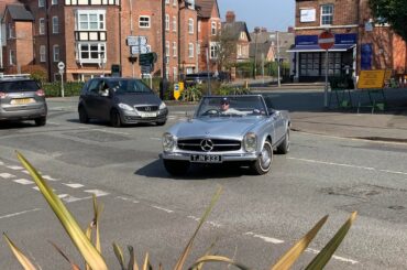 [Mercedes-Benz 230 SL] spotted while having some lunch in Alderley Edge