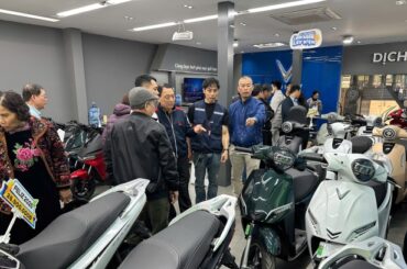 Electric motorbike sales soar as fuel prices jump