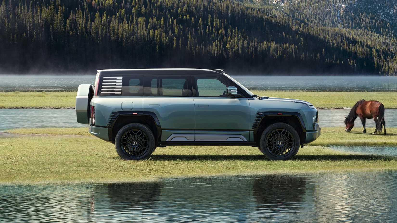 Yangwang U8 Premium Edition Side Profile