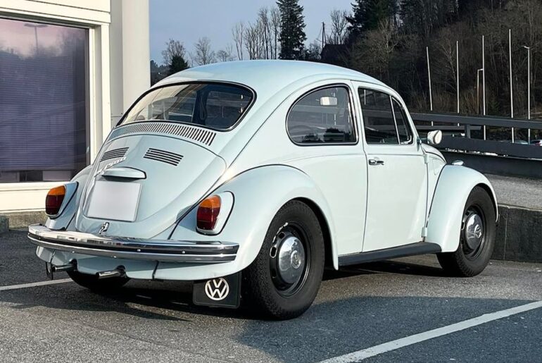 Spotted this flawless '69 [Volkswagen 1500] today