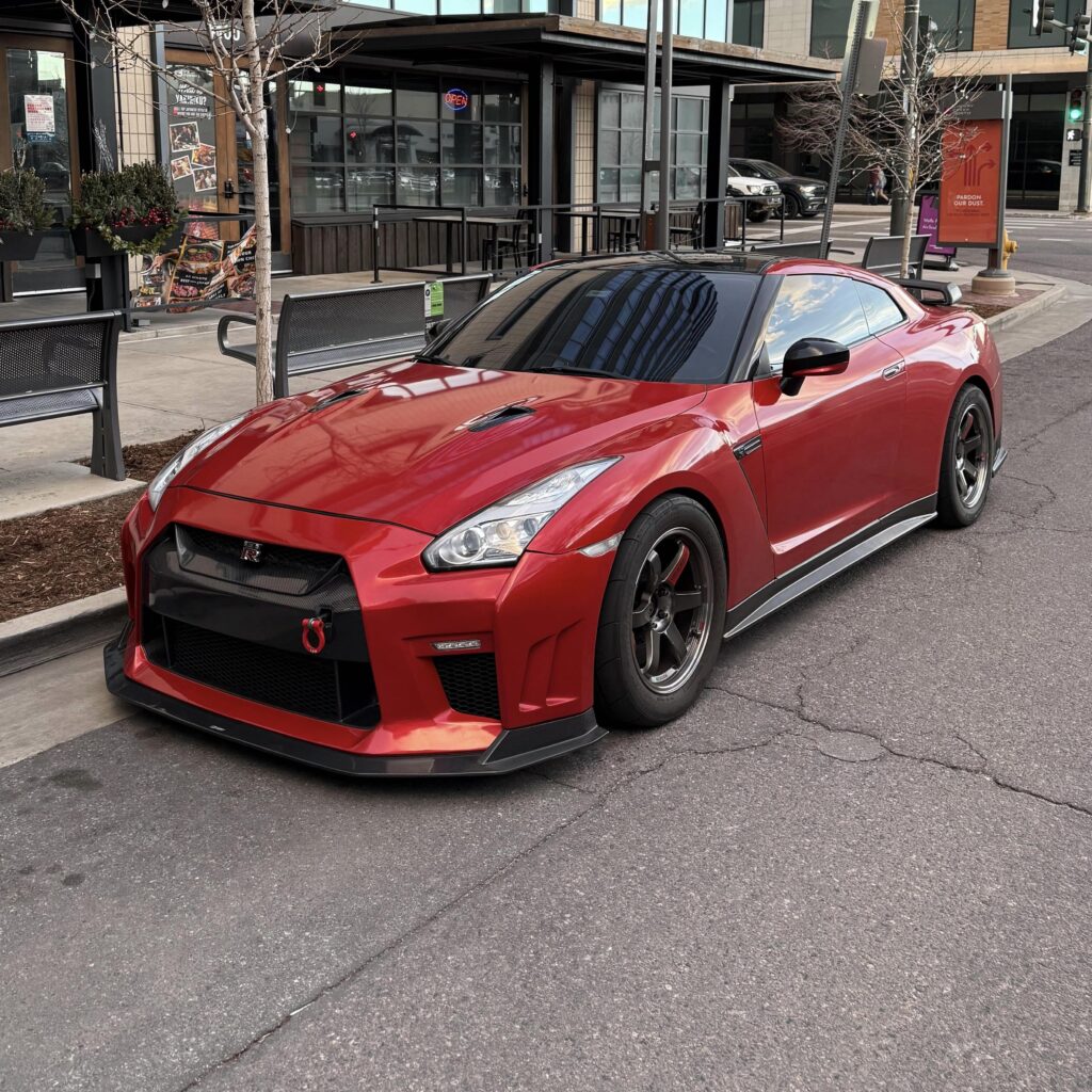 Nissan GTR [3521x3521]