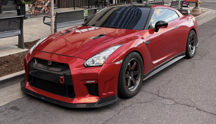 Nissan GTR [3521×3521]