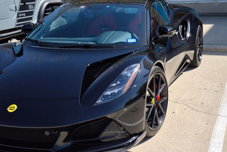 [LOTUS EMIRA] spotted at dfw Cigar shop / car meet.