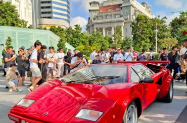 Singapore's sole [Lamborghini Countach] showed up to Cars and Coffee this morning!