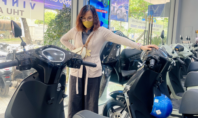 Hanoi residents race to switch to electric motorbikes as fuel costs rise, inner-city curbs near
