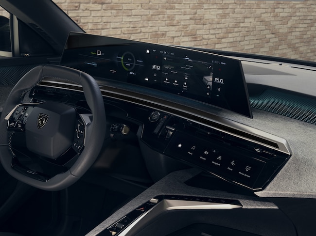 Peugeot accelera sull’ibrido: tecnologia, comfort e libertà di scelta per una nuova mobilità