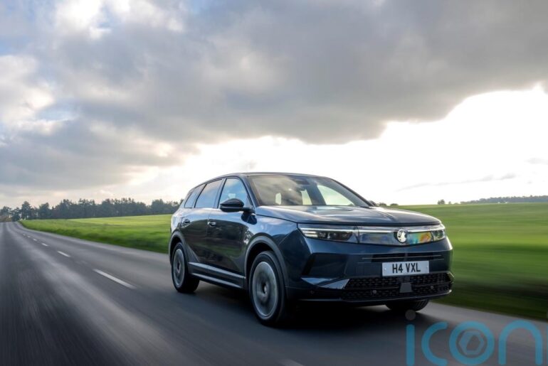 Vauxhall adds plug-in hybrid variant to Grandland model line-up