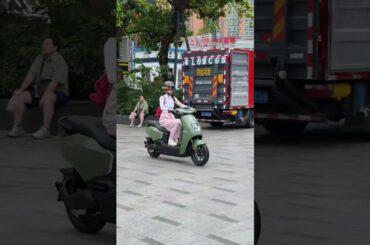 Short legs still have some skills #Southern Little Potato# Female Rider#Funny#Electric Motorcycle