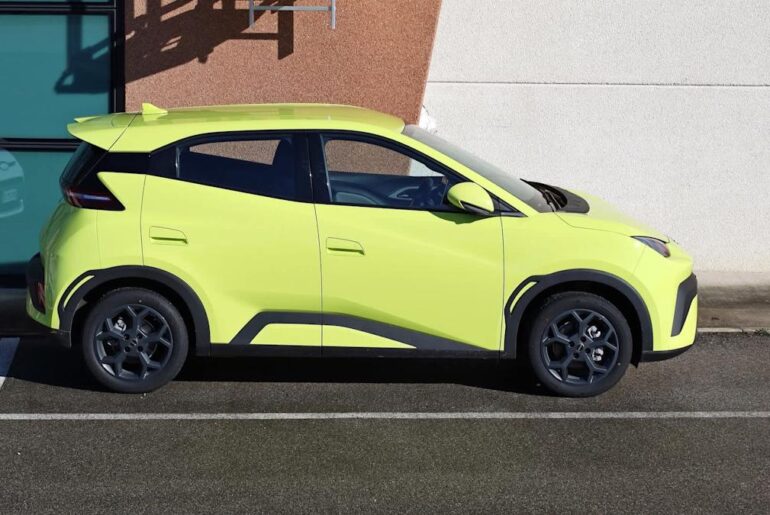 Major electric vehicle automaker BYD outsells Tesla for the second month running