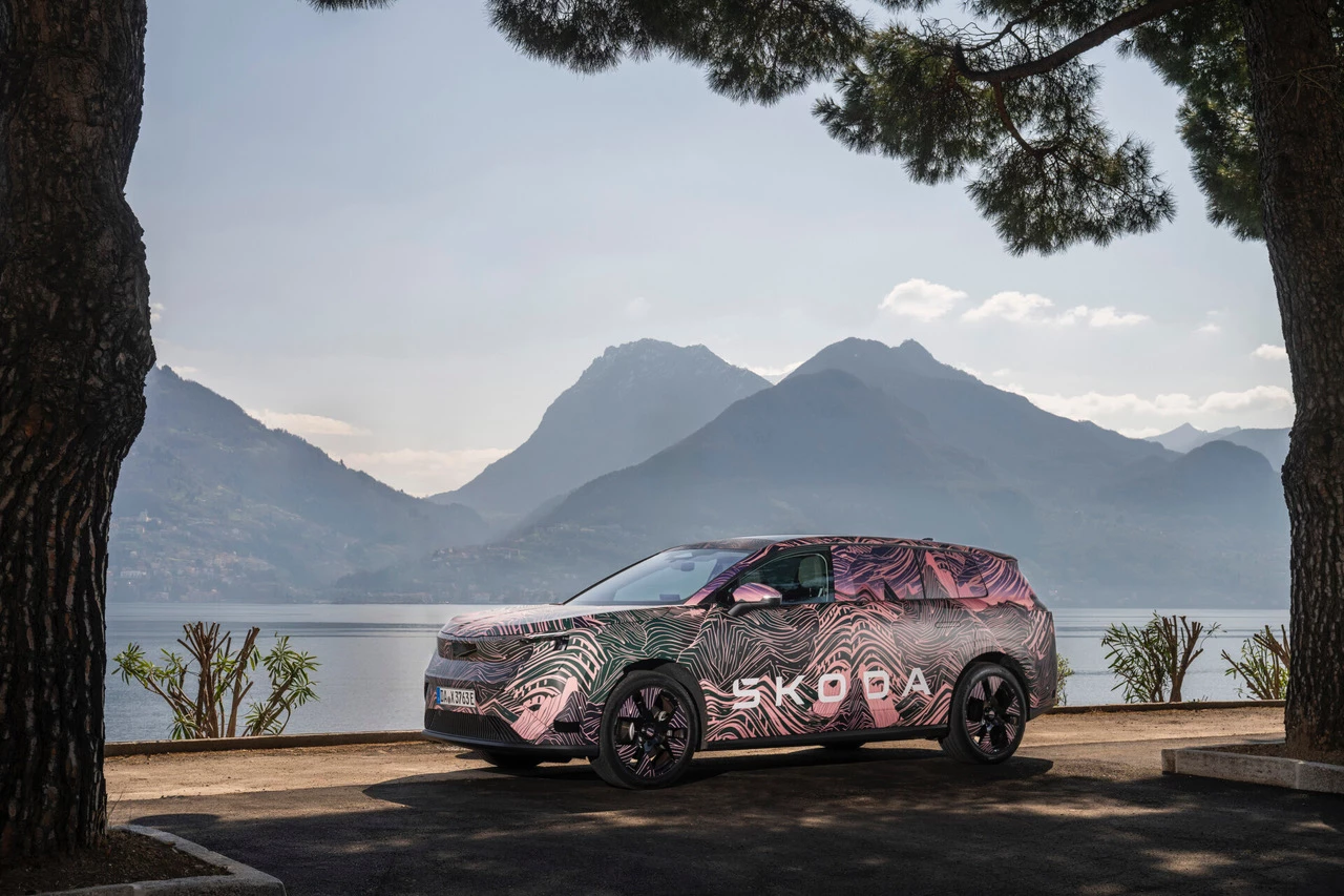 The Peaq might be a chunky SUV but was revealed to journalists at one of Europe’s most scenic and glamorous locations – Lake Como in Northern Italy