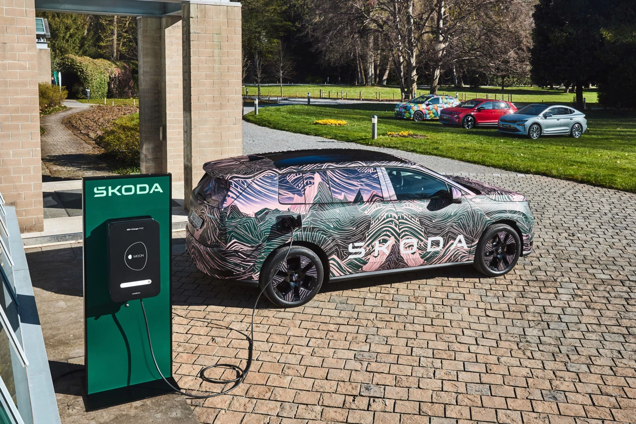 The Peaq only comes as a plug-in EV. The largest battery version claims a range of over 373 miles (600 km)