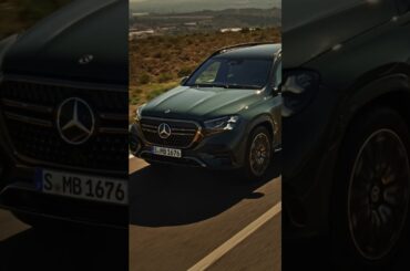 Two SUVs in the frame. The new #GLS up close | #shorts