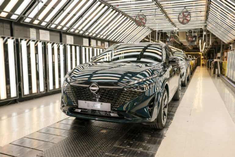 New electric vehicle registrations on the rise in March