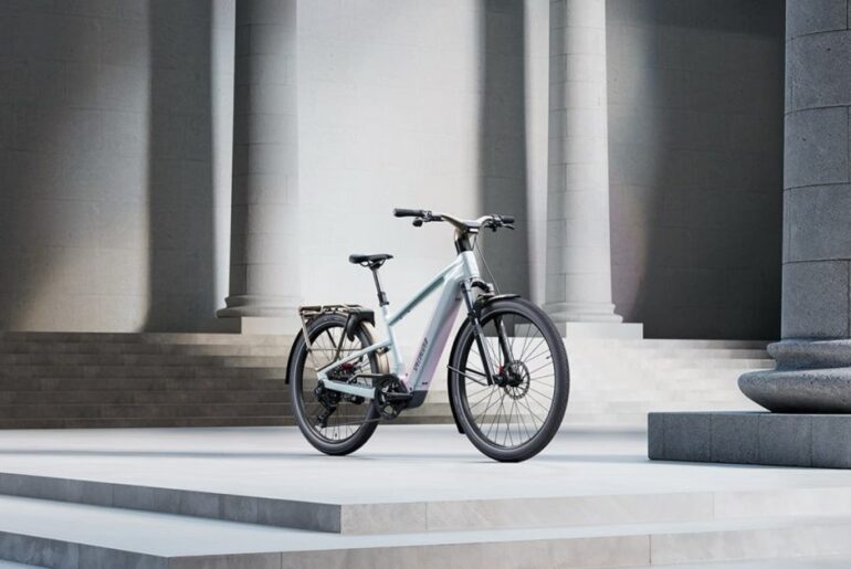 Specialized just gave its commuter e-bikes a huge power boost with the new Vado 3