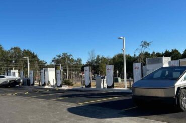 Tesla's new Supercharger for Business tool reveals $940,000 all-in price