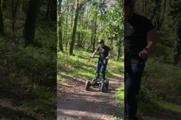 THE VEEHOP LIFTS EFFORTLESSLY #electricvehicle #asmr #veehop #electricmobility