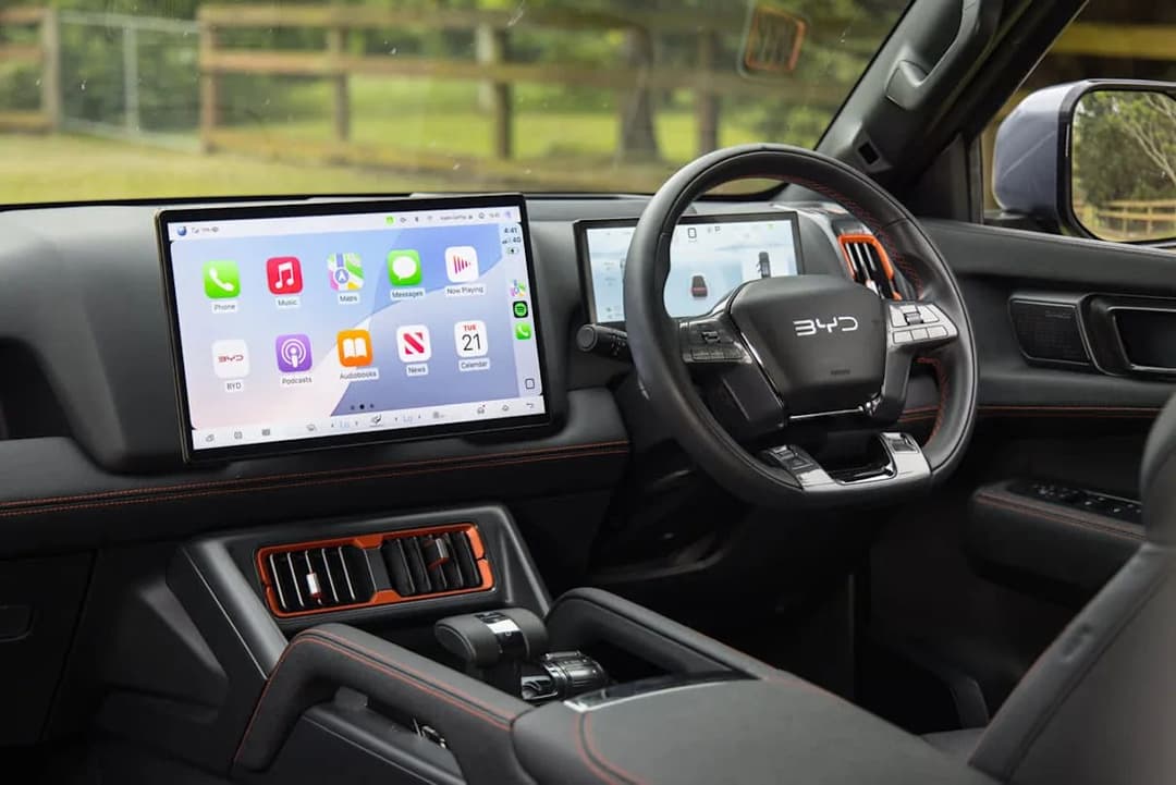 BYD shark 6 interior