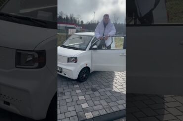 Besser als tanken E-Auto UNI