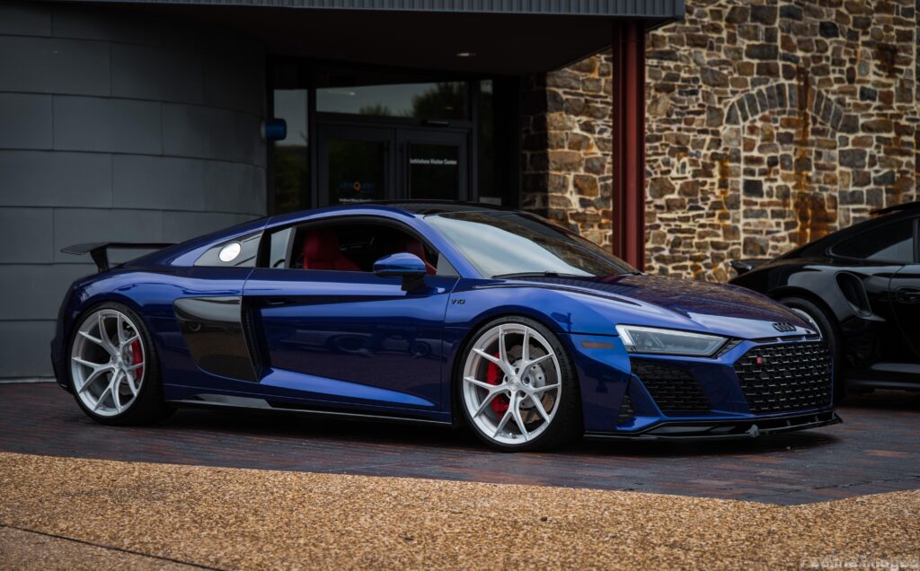 Audi R8 [6016 x 4016]