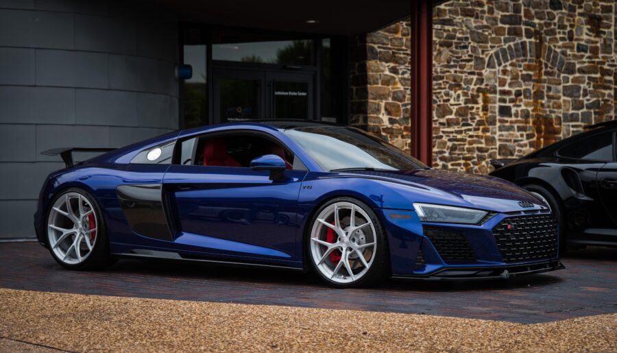 Audi R8 [6016 x 4016]