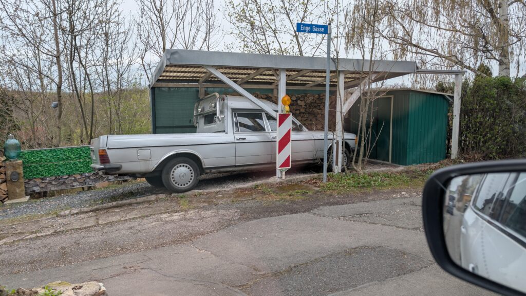 Mercedes W123 4 door pickup
