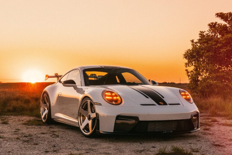 2026 Porsche 911 GT3 [3276x4096]