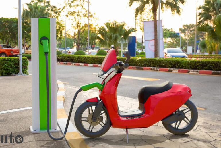 Challenges Ahead for Delhi's 2028 Electric Two-Wheeler Mandate, ETAuto