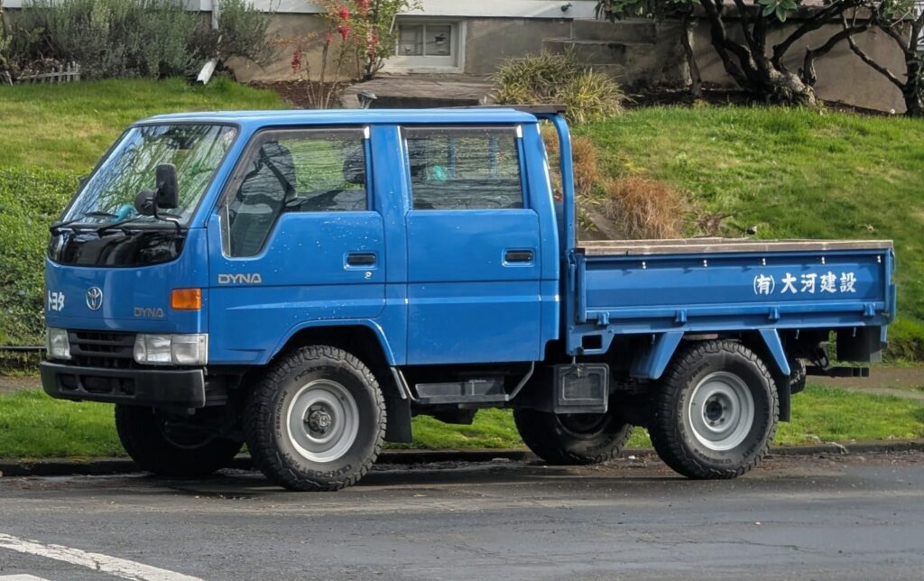 Gotta love a good [Toyota Dyna] in the morning!