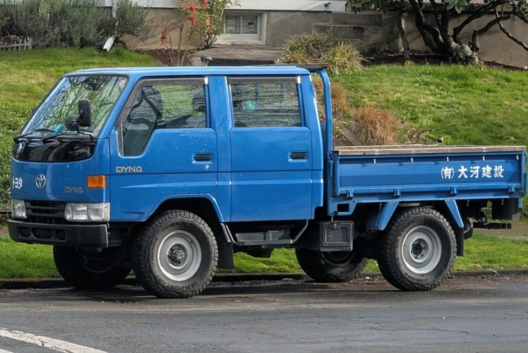 Gotta love a good [Toyota Dyna] in the morning!