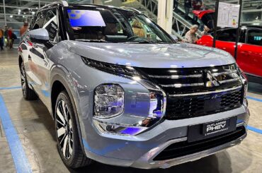 2026 Mitsubishi Outlander PHEV - The 300HP Hybrid That BREAKS THE RULES!