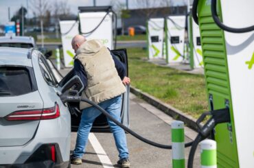 Public electric car charging now cheaper than petrol due to rising fuel prices