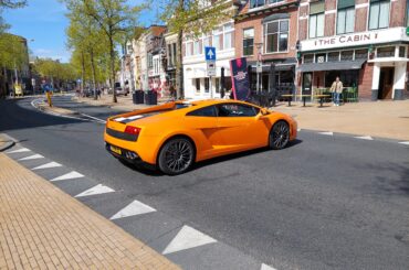 Orange [Lamborghini Gallardo] in the run up to Kings Day in The Netherlands 🇾🇪 🟠